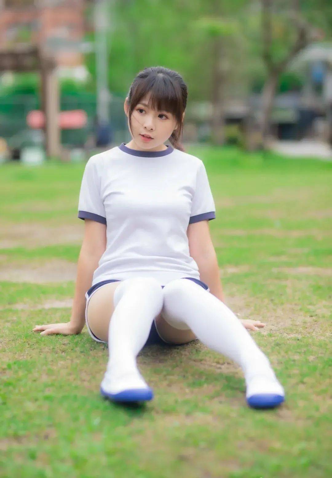 白丝萝莉体操服